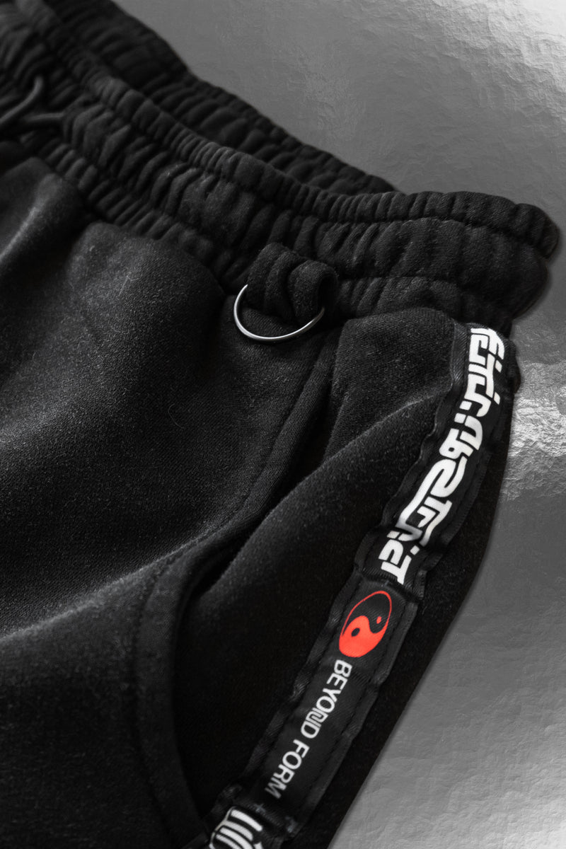 BEYOND_FORM [V1] :: ACIDWASH.SHORTS // above-knee fit 340GSM - Gallery image 4