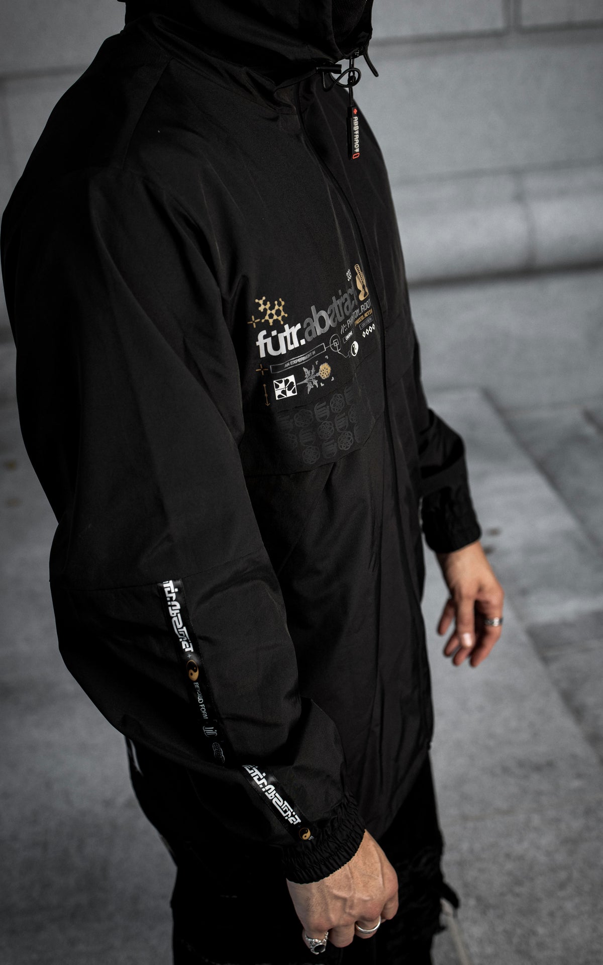 PHANTOM_ROOTS [V1] :: WINDBREAKER