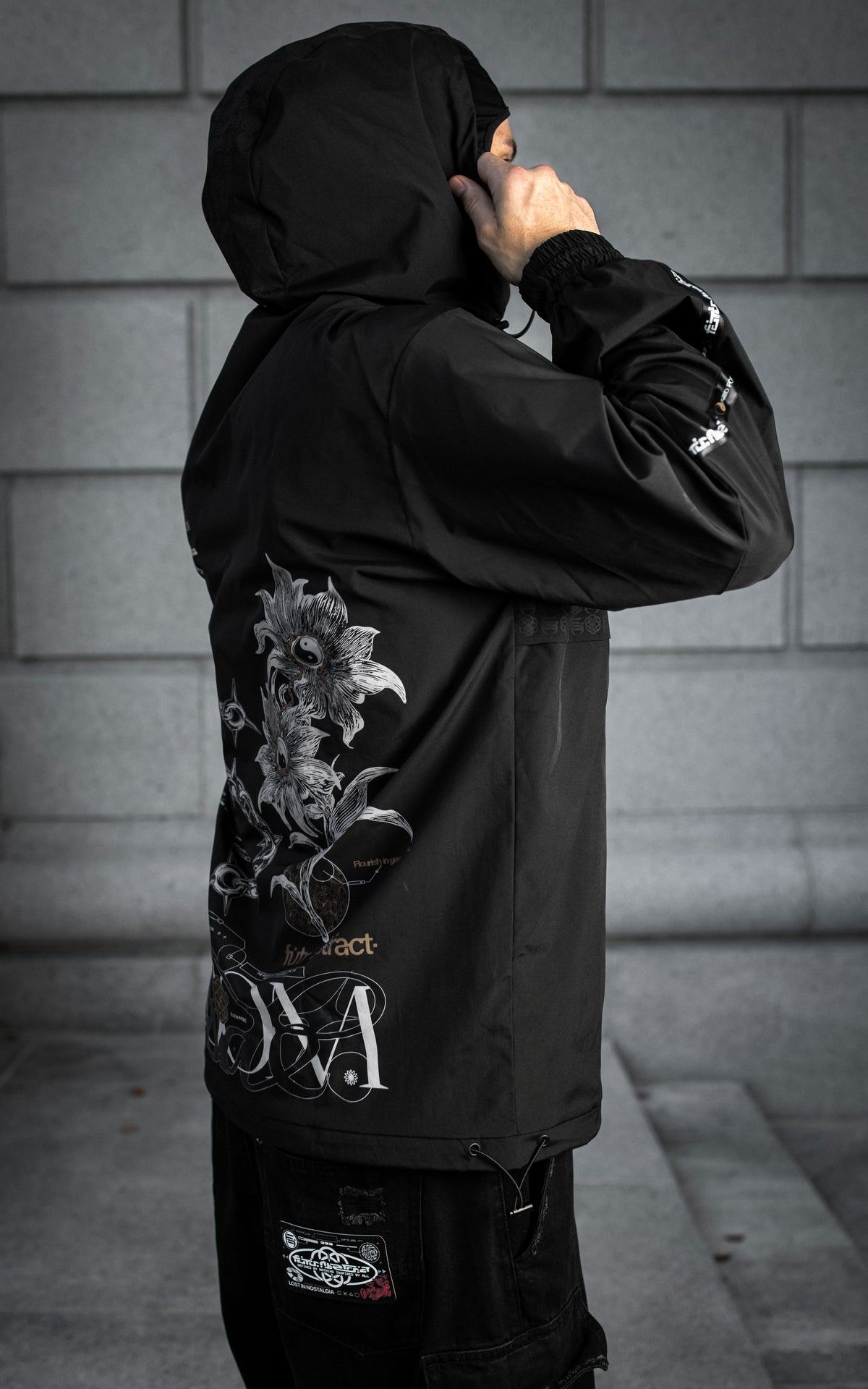 PHANTOM_ROOTS [V1] :: WINDBREAKER