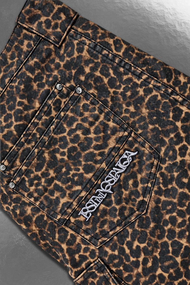 LOST IN NOSTALGIA :: FUTR.DENIM_002 // DISTRESSED LEOPARD PANTS - Gallery image 4