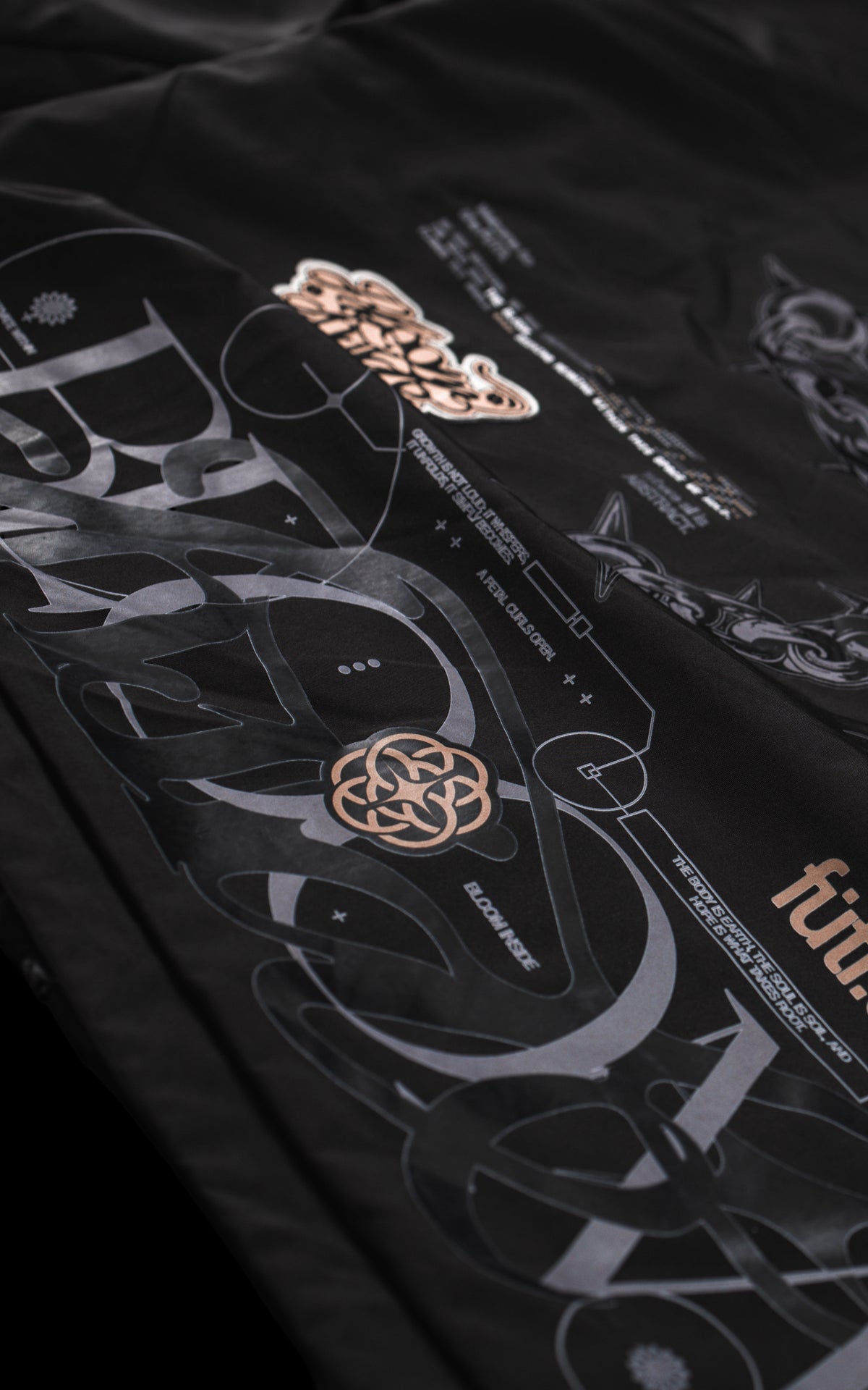 PHANTOM_ROOTS [V1] :: WINDBREAKER